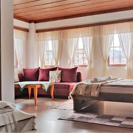 Chardaka Guest House Kalofer Buitenkant foto