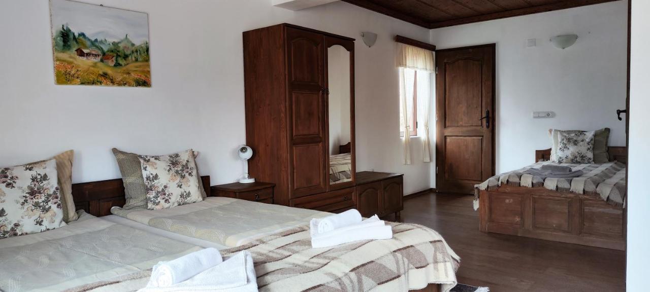 Chardaka Guest House Kalofer Buitenkant foto