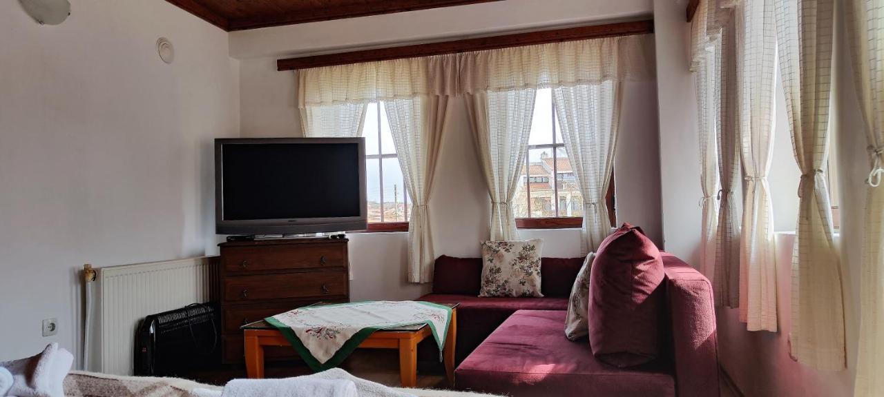 Chardaka Guest House Kalofer Buitenkant foto
