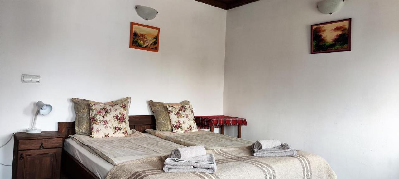 Chardaka Guest House Kalofer Buitenkant foto